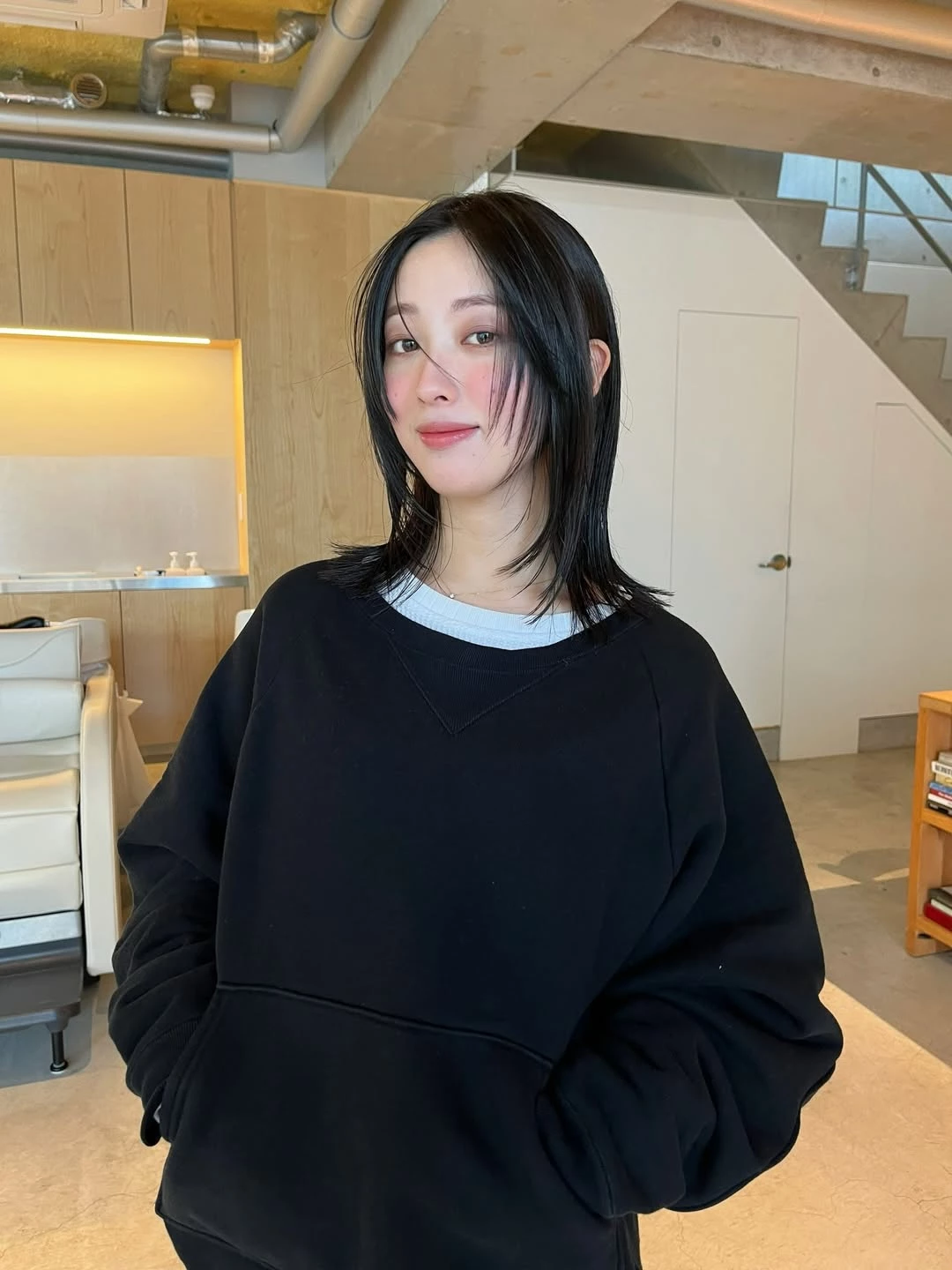 職場鎖骨剪髮型推薦7：輕盈層次剪