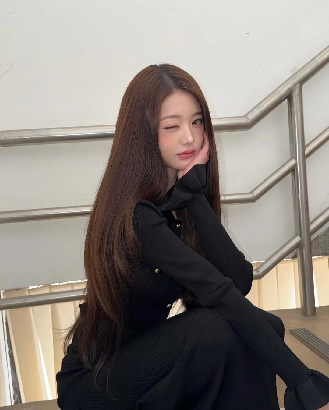 張員瑛髮型推薦4：層次剪直長髮