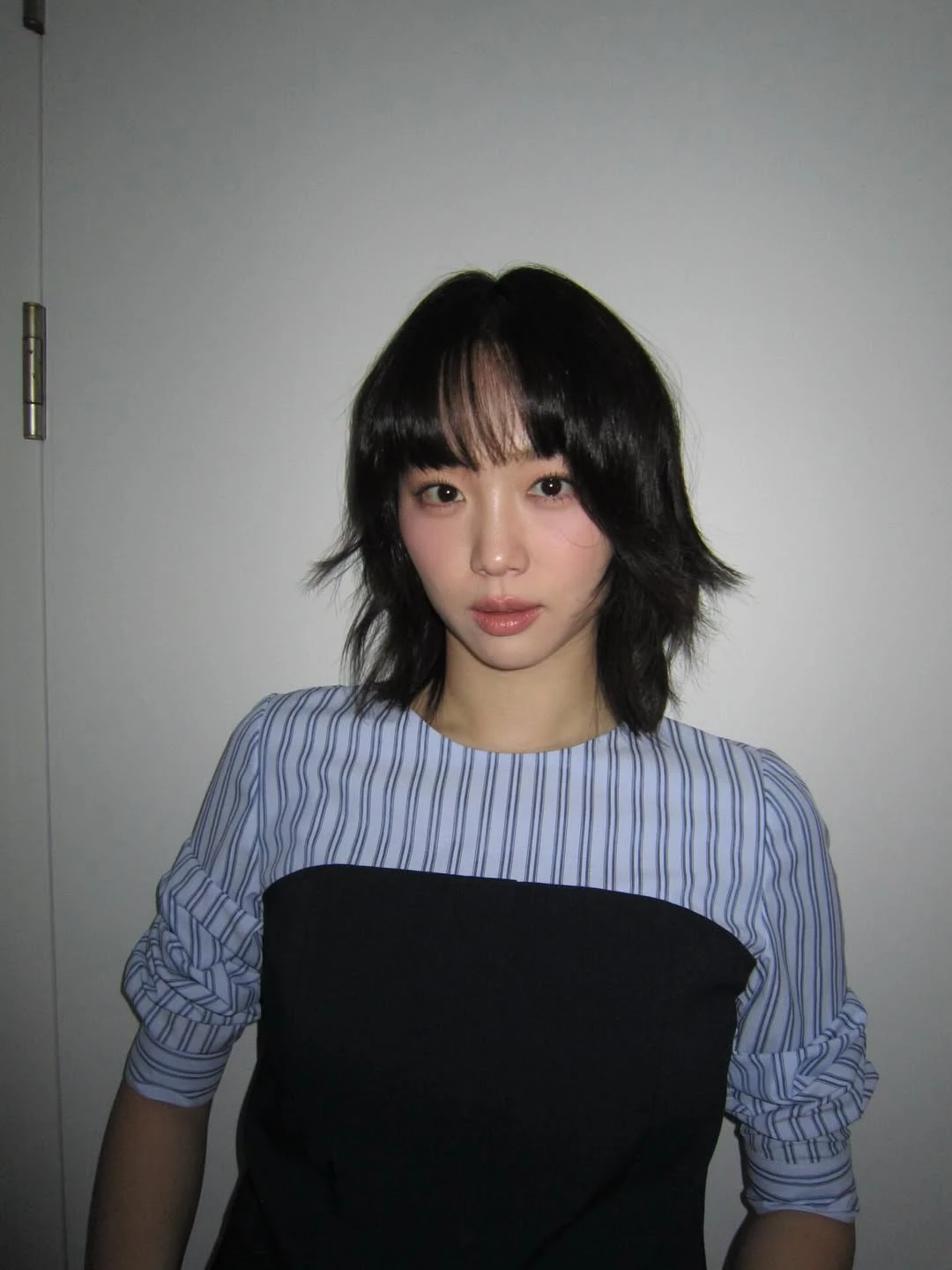 秦基周層次鎖骨剪髮型看不出37歲