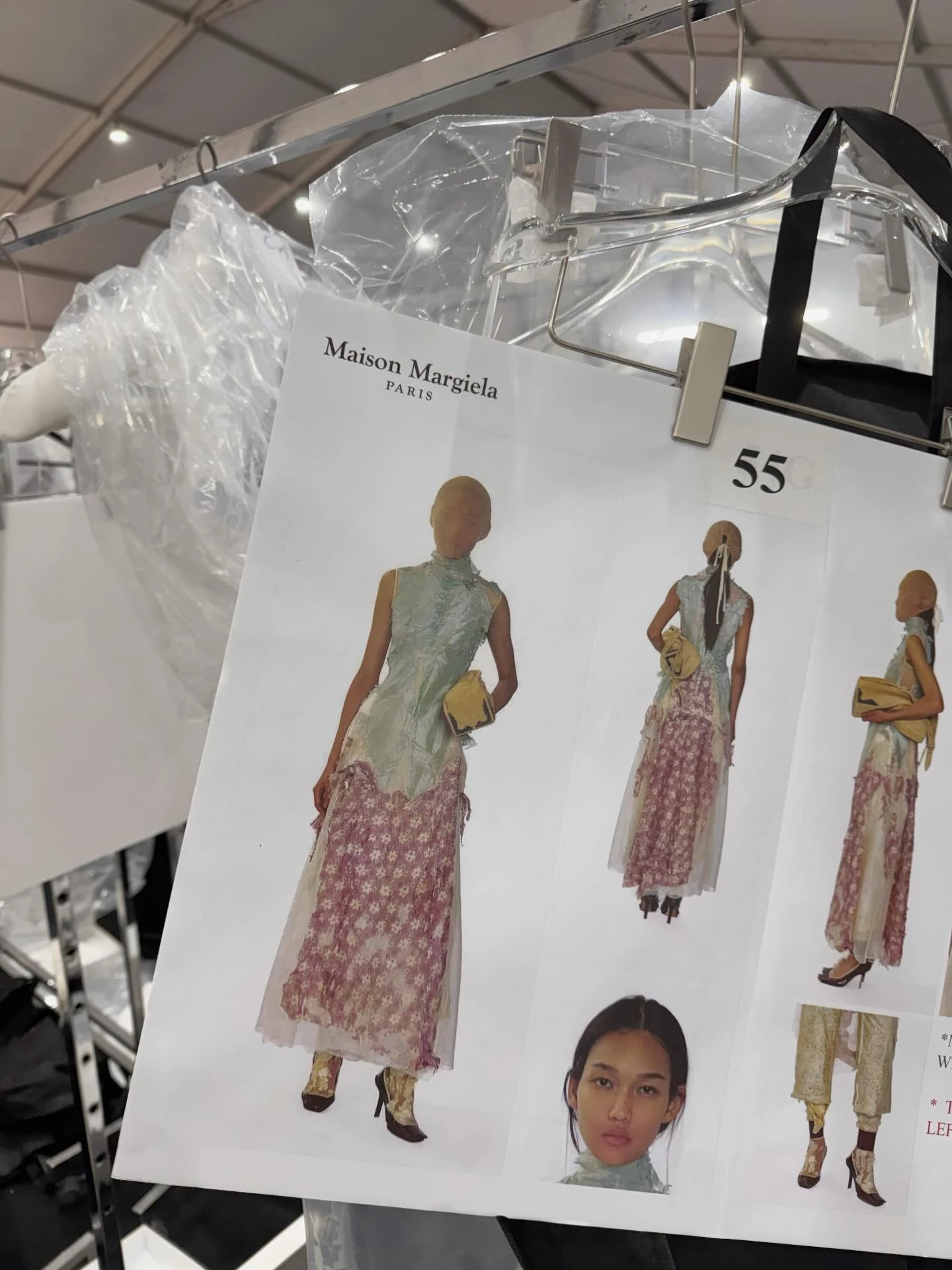 從2023年實踐公模開始走，到2026年走進巴黎高級訂製週，身高180公分的Patty，從台北走向巴黎，在今年一月初分別走上黎巴嫩設計師Tony Ward、George Chakra的高級訂製服系列，她提到，每一次試鏡幾乎都會被問「你是哪裡人？」她提到，每一次casting幾乎都會被問「Where are you from?」，更意識到自己真的從一座小小的島，走到了巴黎。