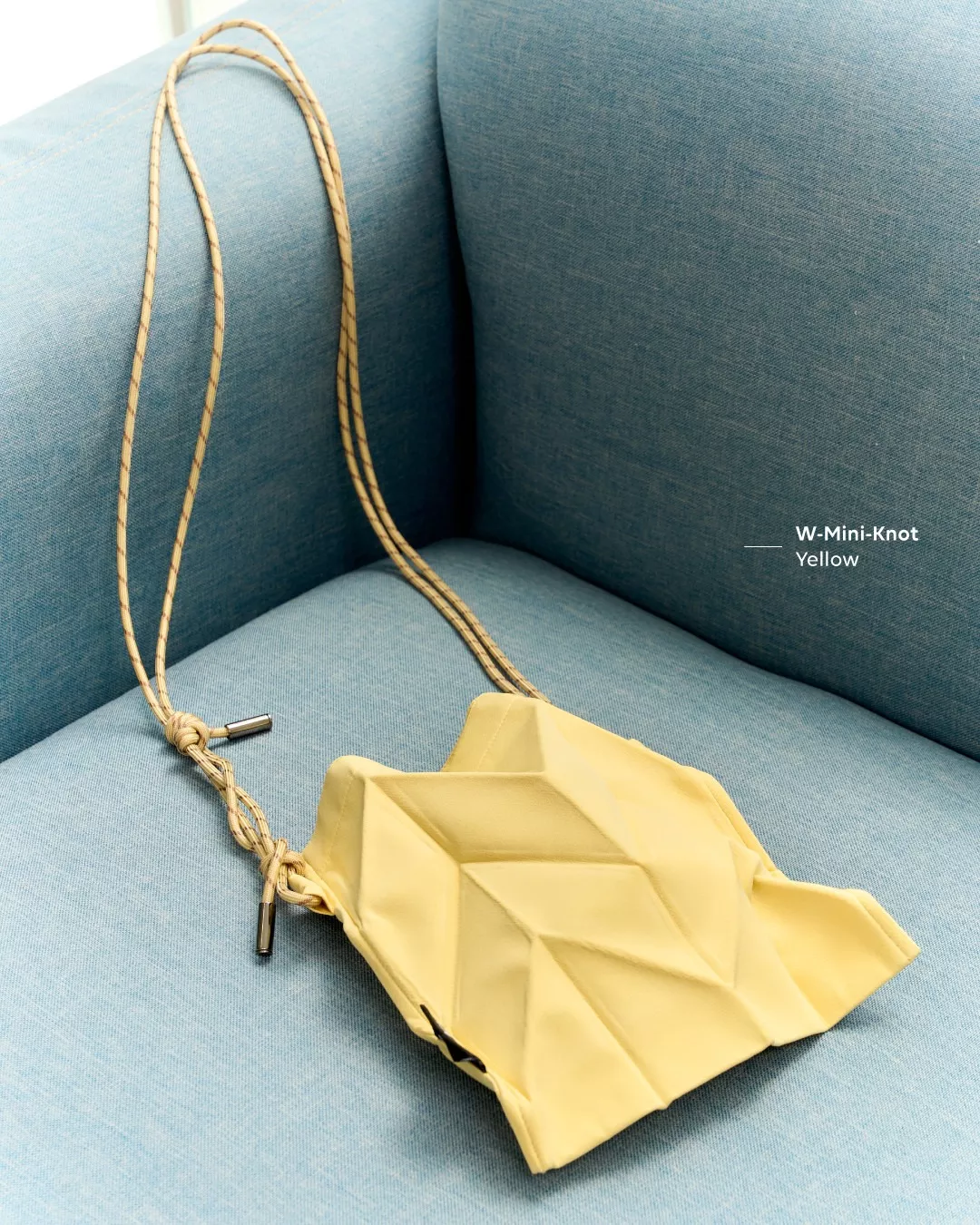 Pavi Studio包款推薦3.&nbsp;W-Mini-Knot（價格：1,050泰銖）