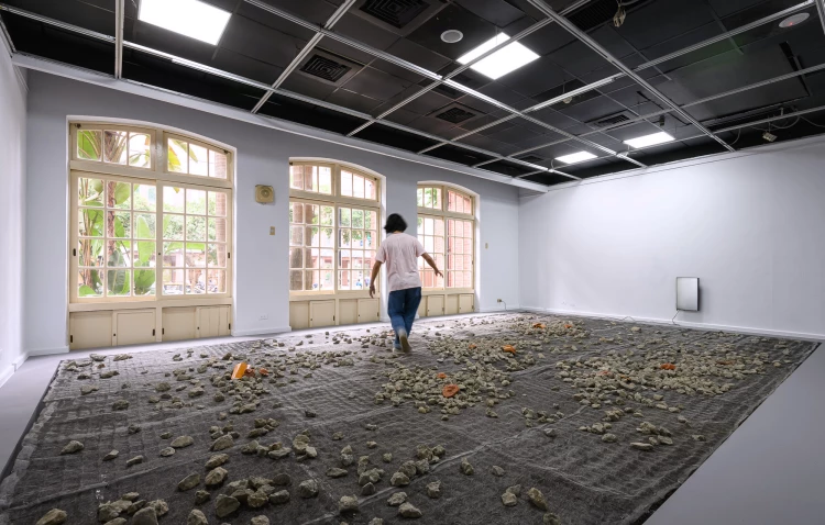  台北當代藝術館_ 黃珮琪《一個被事物糾纏的無用之人》台北當代藝術館提供,攝影:ANPIS FOTO 王世邦
