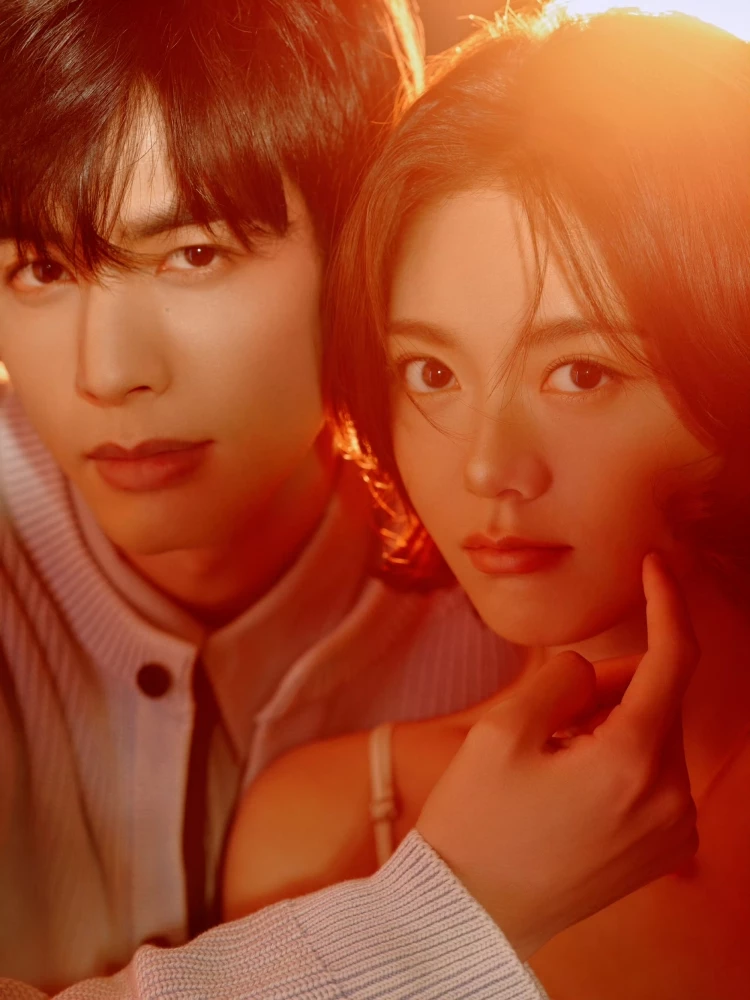 Guerlain讓《驕陽似我》中的「龍麥CP」在情人節合體拍攝形象廣告。/ Source: Guerlain