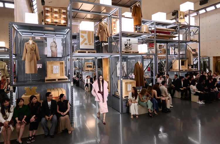 max mara 75週年上海早春大秀+展覽