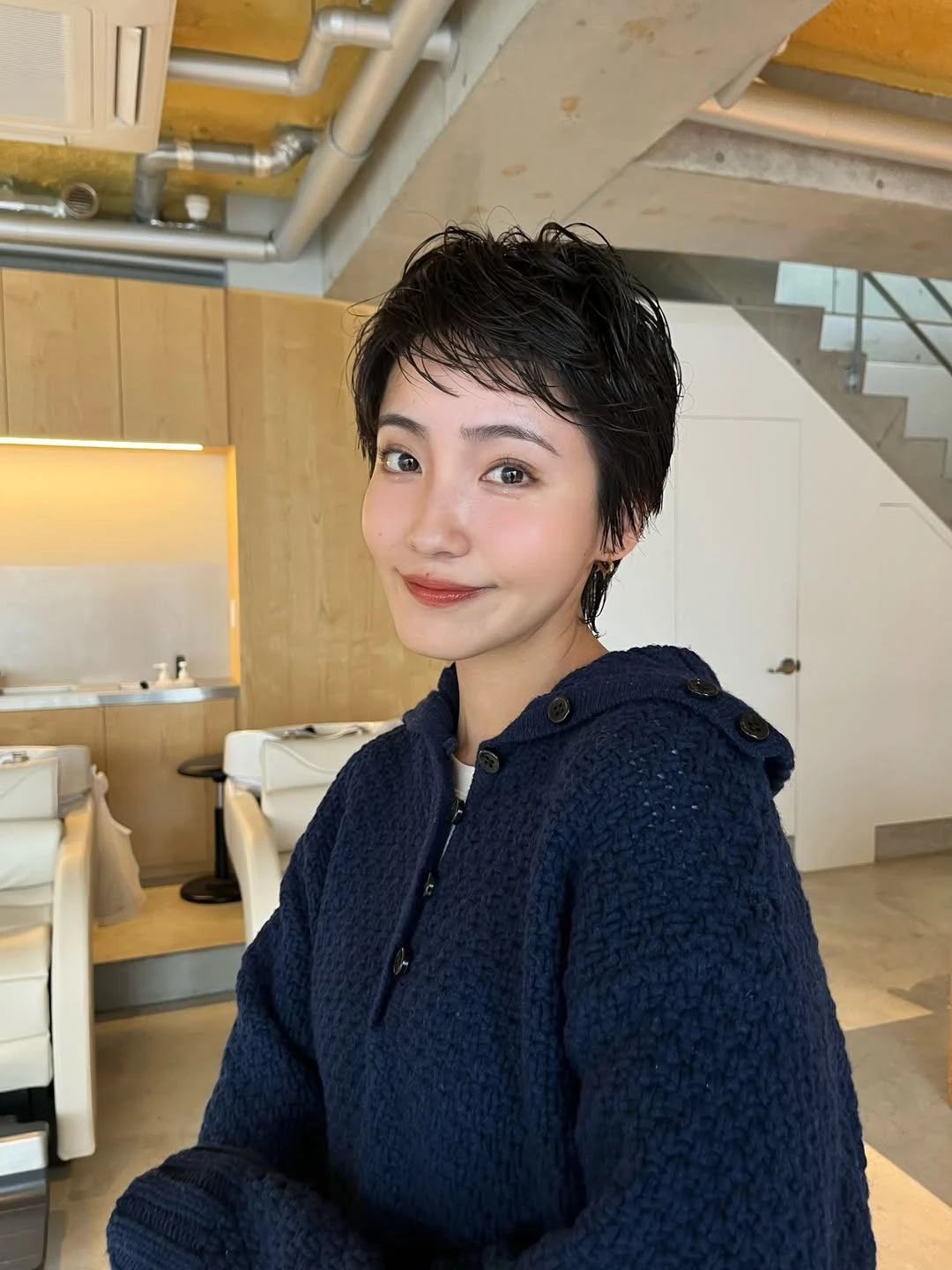 50歲減齡極短髮推薦：層次露眉