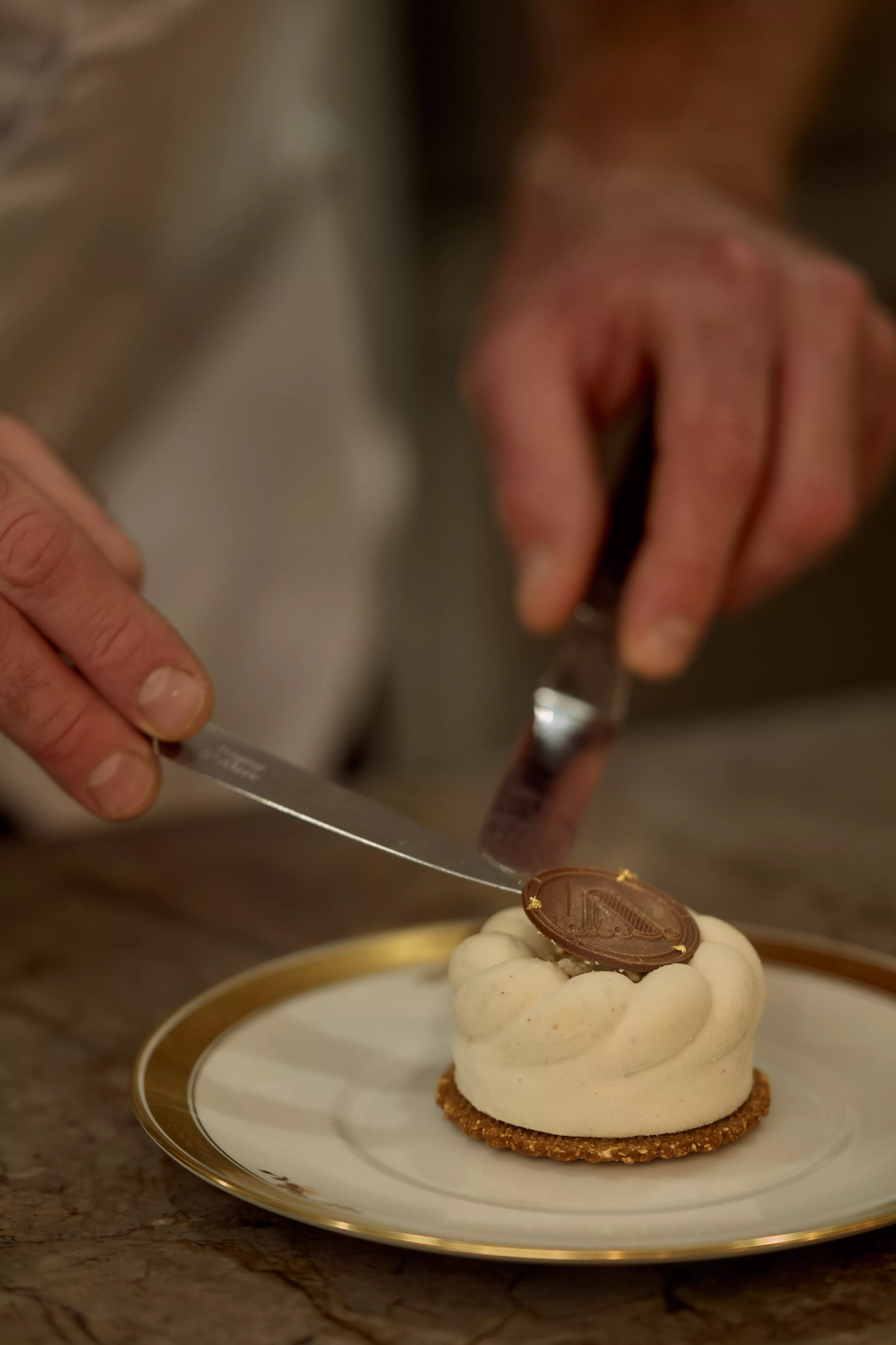 VNV Pâtisserie et Chocolaterie兩周年企劃的限定甜點「La Surprise en Avant Première」，
