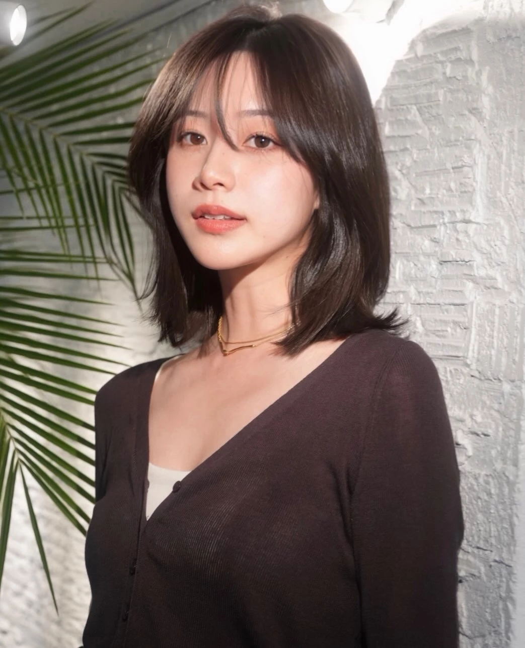 熟齡「深棕色鮑伯短髮」推薦3：法式中長鮑伯
