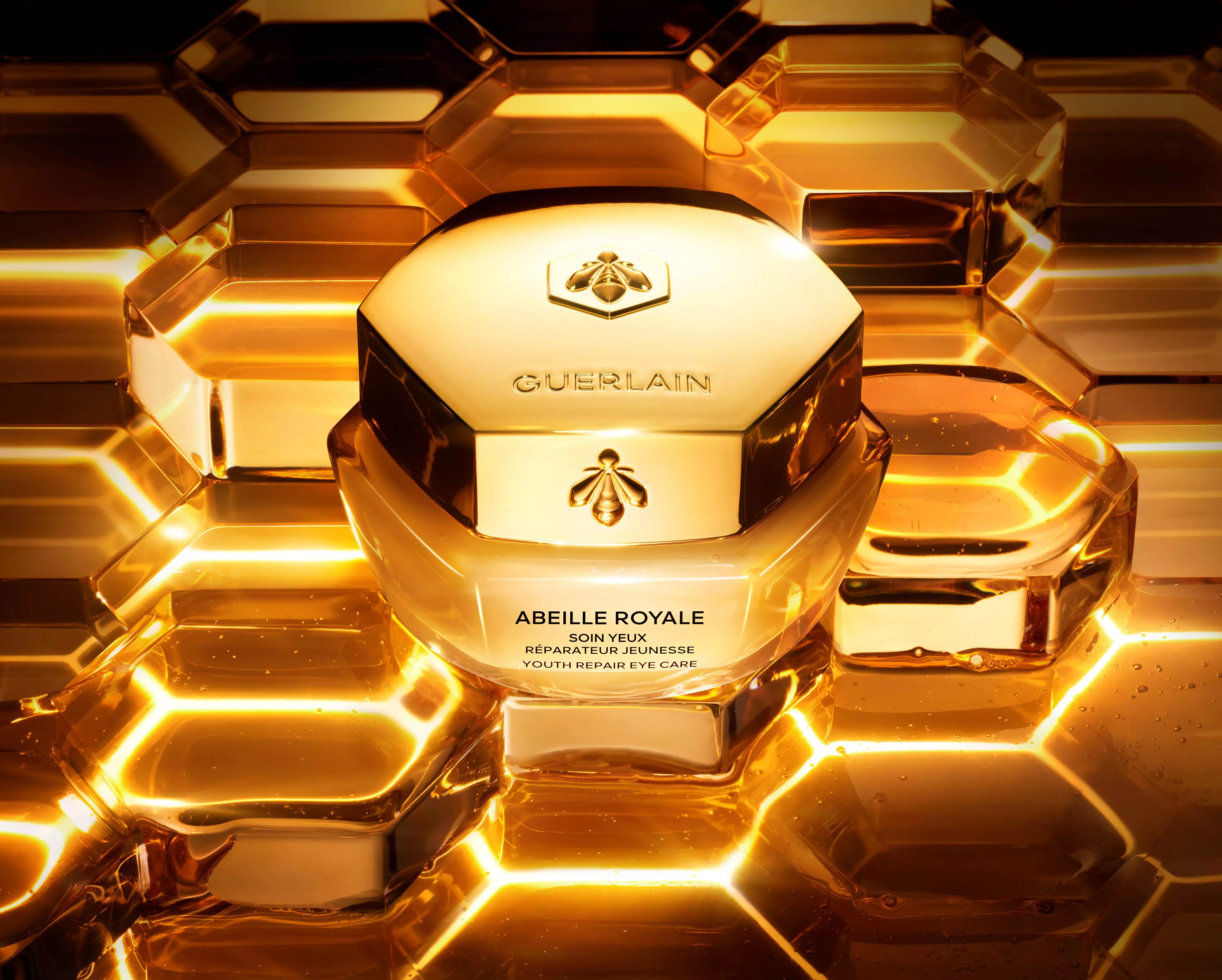 美妝新品速報2：嬌蘭 皇家蜂王乳提拉眼霜