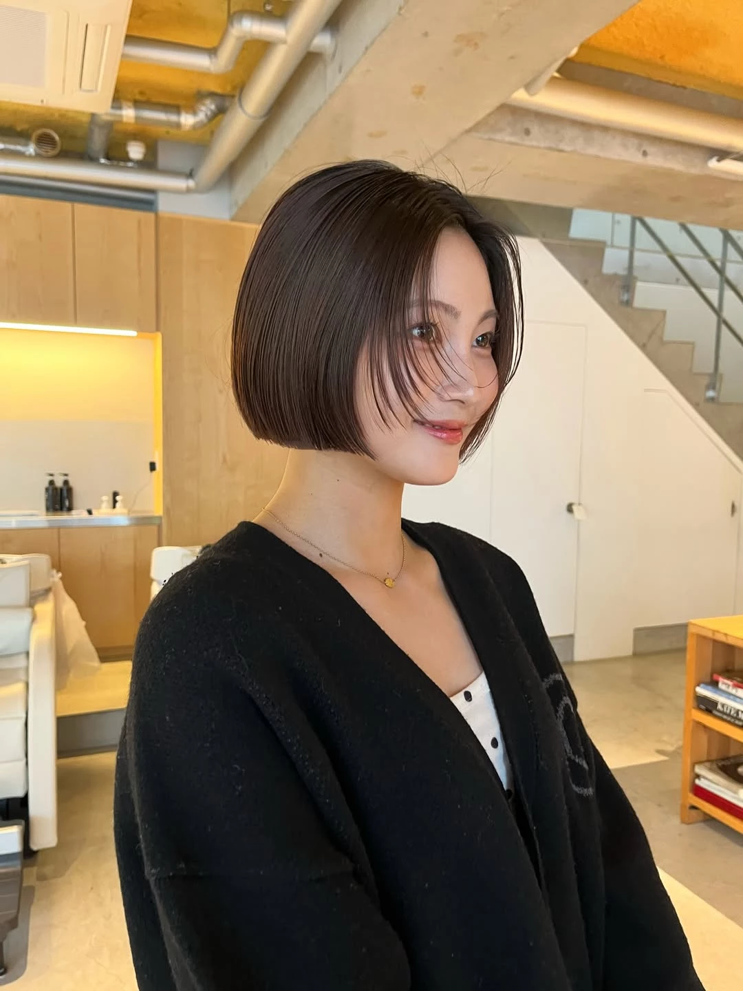 減齡中分短髮推薦5:小顏剪層次