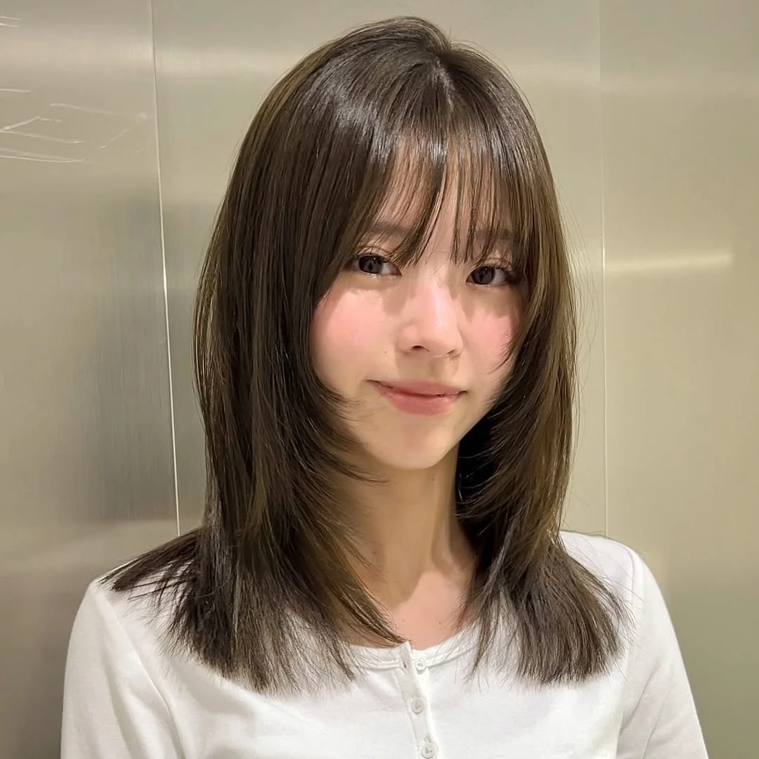 職場鎖骨剪髮型推薦1：小臉層次剪