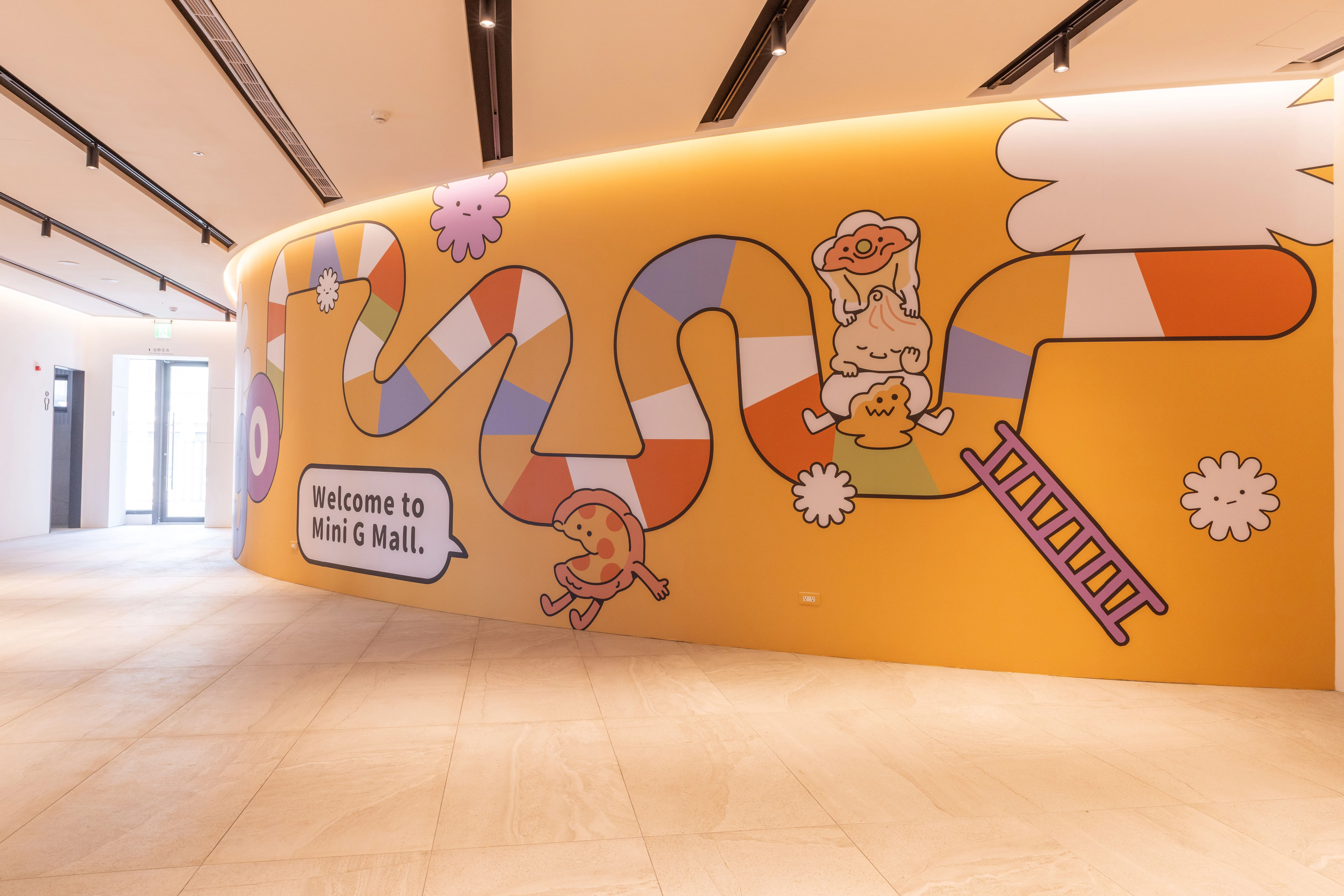 台中首座社區型百貨正式登場！位於台中市豐原區中正路的「Mini G Mall」已展開試營運，成為台中第一座主打社區生活機能的社區型百貨。商場集結餐飲、美食、生活用品、親子娛樂及生活服務等多元品牌，包括開丼 燒肉 vs 丼飯、西堤牛排、聚日式鍋物、YAYOI 彌生軒，以及打爆豬韓式燒肉吃到飽，打造「用餐、購物、娛樂一次完成」的全新消費模式。