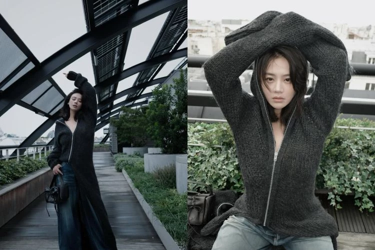 從馬思純的私服穿搭裡,可以發現許多關鍵在於「線條的延伸」。選擇Acne Studios長版針織外套,利用垂直線條一路往下拉長身形,視覺自然變得修長。她把拉鍊微微下拉,露出鎖骨與內搭,讓上半身多了一點輕盈感,不會被厚重針織壓住。下身牛仔褲維持順直版型,與外套形成一條乾淨的縱向線條。材質也很關鍵,針織柔軟貼身,走動時會自然流動,整體看起來不厚重,反而多了一種隨性的優雅。