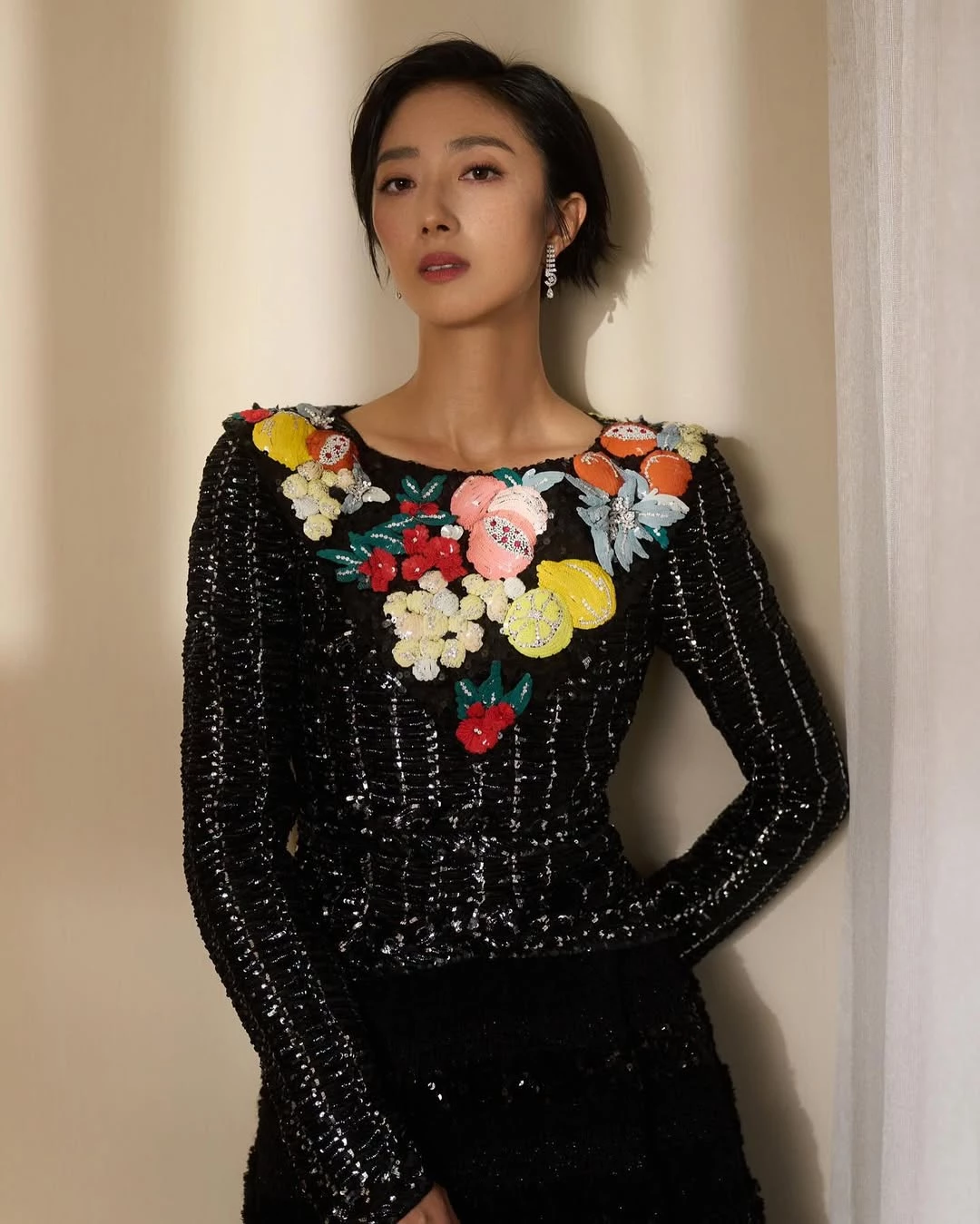 桂綸鎂短髮推薦6：塞耳後大旁分