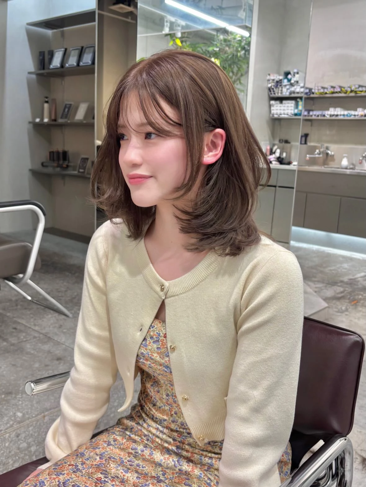 奶茶色短髮推薦4：C字鮑伯