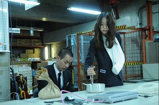 由戶田惠梨香、加瀨亮主演的《SPEC 警視廳公安部公安第五課 未詳事件特別對策係事件簿》，故事講述擁有特殊能力的人引發各種離奇案件，怪才刑警當麻紗綾與瀨文焚流組成搭檔，追查超越常理的犯罪真相。