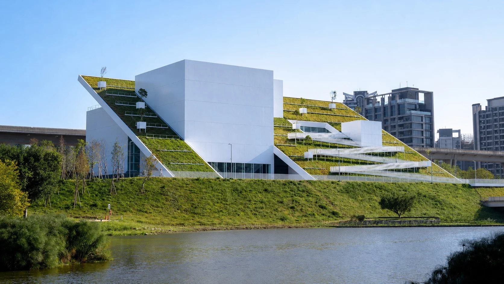 園市立美術館總館作為桃園最受矚目的文化建設之一，美術館不只是展覽場域，更象徵城市文化能量的升級，未來也將是串連青埔地區的重大國際級藝文地標。