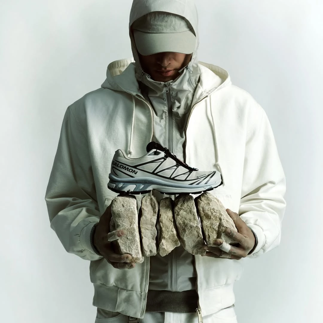 Salomon是源自法國阿爾卑斯山Annecy的戶外運動品牌，由François Salomon於1947年創立，最初從金屬鋸片與滑雪器材起家，並在1950–60年代推出先進雪地固定器等技術創新，確立其在冬季運動裝備中的領導地位。