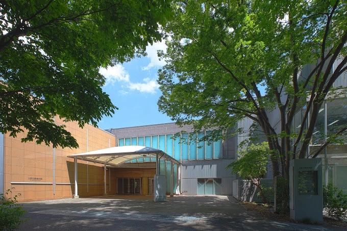 位於日本東京都台東區的上野之森美術館,迎來下半年重量級展覽《偉大的梵谷展:夜晚露天咖啡座》(日文:大ゴッホ展 夜のカフェテラス)。本次展覽由荷蘭庫勒慕勒美術館(Kröller-Müller Museum)攜手日本策展團隊,一口氣帶來 60 件珍貴作品,帶領觀眾近距離感受梵谷與其他大師,如莫內、雷諾瓦等人的精彩創作,絕對是下半年造訪東京的理由之一。