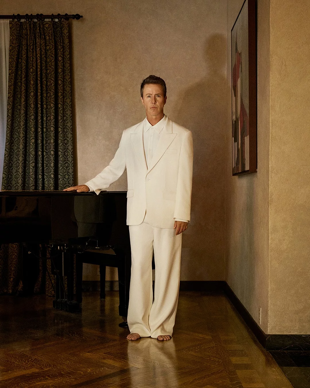 德.梅奧表示:「我來自一個將高達 10% 營收投入研發的產業,因此我非常習慣把創新視為企業的核心關鍵之一,並全力推動它;而我現在進入的這個產業,理論上創新並沒有那麼根本性的地位。在奢侈品產業中,我們大約只投入 1% 的營收,因此這裡其實存在相當大的成長空間。」他深信,創造力在未來將至關重要;而從歷史角度來看,奢侈品產業本就具備最有條件實踐創新的基礎。