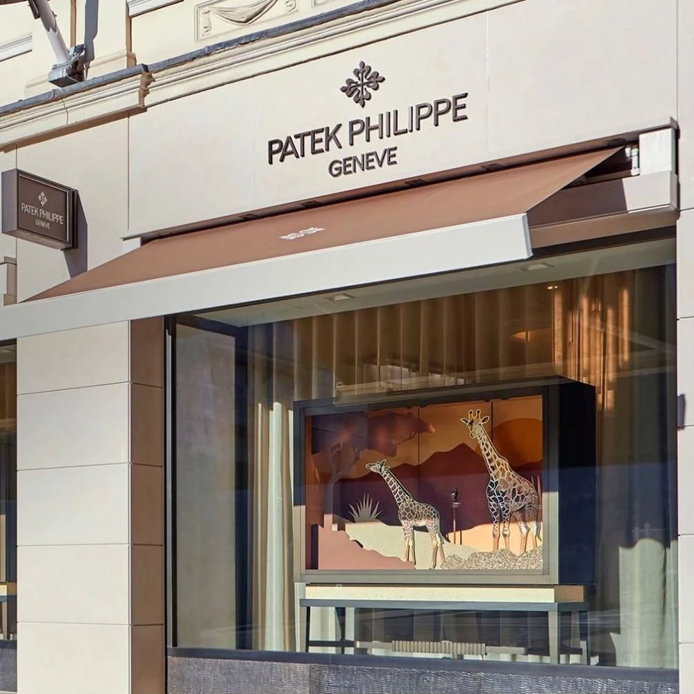 百達翡麗（Patek Philippe）以極致複雜機械、頂級手工工藝與高保值率著稱的瑞士日內瓦獨立家族製錶廠，被譽為「表王」，以 23 億瑞士法郎（約 926 億新台幣）成為第五大名錶，第六名為理查米爾（Richard Mille），第七名為浪琴（Longines）、第八名為江詩丹頓（Vacheron Constantin）、第九名為百年靈（Breitling）、第十名為泰格豪雅（TAG Heuer）。