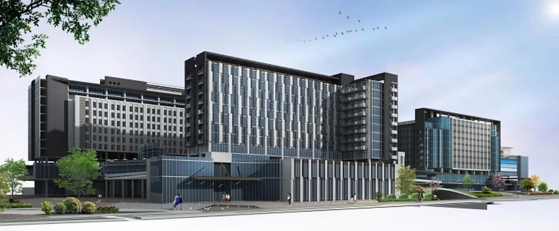 坐落於桃園高鐵站旁的青埔置地廣場 B 區，將規劃 12 層建築量體，其中 1 至 3 樓為 6,500 坪商場空間，機能占比為餐飲 55%、零售 33%、娛樂 12%；4 至 12 樓則規劃為 12,500 坪商辦空間，預計有望於今年底完工。未來將串聯一旁的 Xpark 水族館與橫山書法藝術公園，並透過空中花園天橋連接和逸飯店，為高鐵桃園站周邊注入嶄新活力。