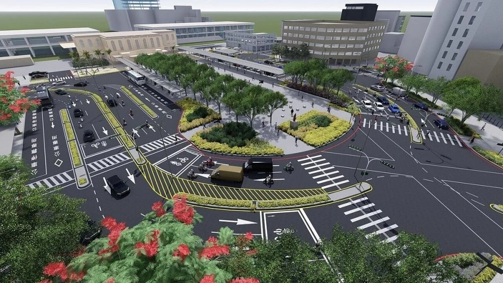 台南火車站前廣場改造計畫,不單只是改善前廣場的人車動線,也將強化台南新車站的整體設施及乘車秩序。未來乘客前往車站搭車時,可以更加便利。整體設計以保留台南舊車站古蹟為前提,同時融入台南市樹「鳳凰木」的意象。透過下沉式廣場設計,結合地下月台與大廳空間,並以木質調的溫暖語彙,在舊與新之間取得平衡,串連整體動線。