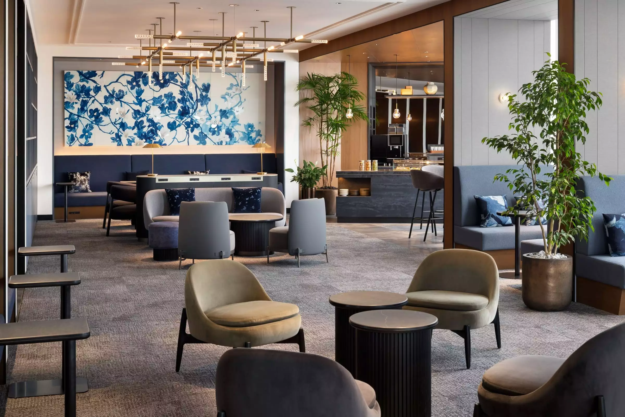 amex lounge Tokyo