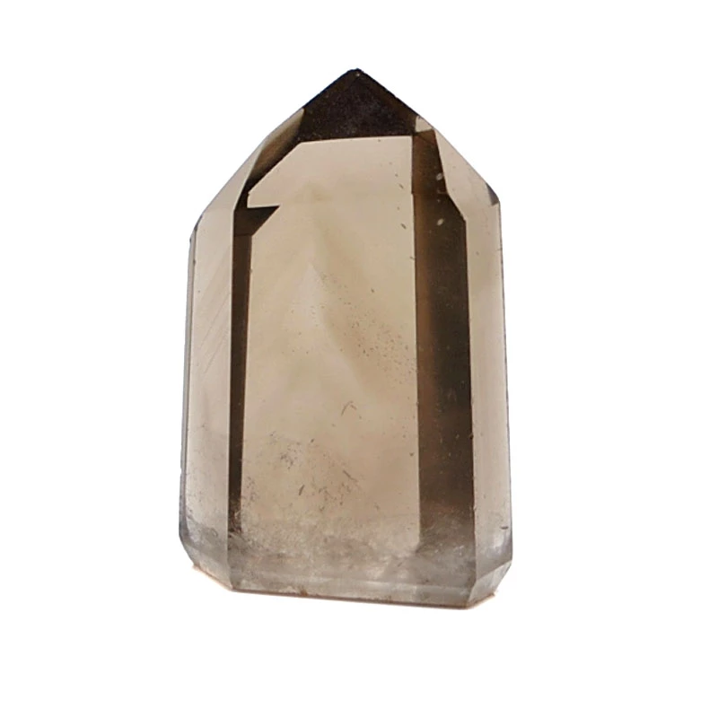 摩羯適合將茶晶搭配中性色系服裝，例如黑色或灰色。棕色調能為冷色系增加層次，使整體更有溫度。女性可搭配玫瑰金金屬，男性則適合霧面銀或黑色金屬設計。重點在於讓寶石成為細節，而非主角。克制的搭配能強化摩羯的成熟氣質。