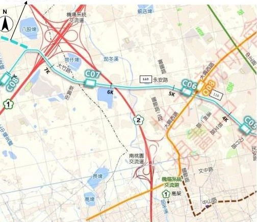 桃捷「青線」最大的亮點之一,莫過於串聯三條捷運路線,包括:桃園機場捷運線(C12 高鐵桃園站)、桃園捷運綠線(C04 永和市場)、桃園捷運棕線(C01 田徑場)。此外,未來也可於桃園機場捷運線轉乘長庚線(又稱銀線),路線橫跨林口、龜山與桃園市區,打造更便捷的交通網絡。