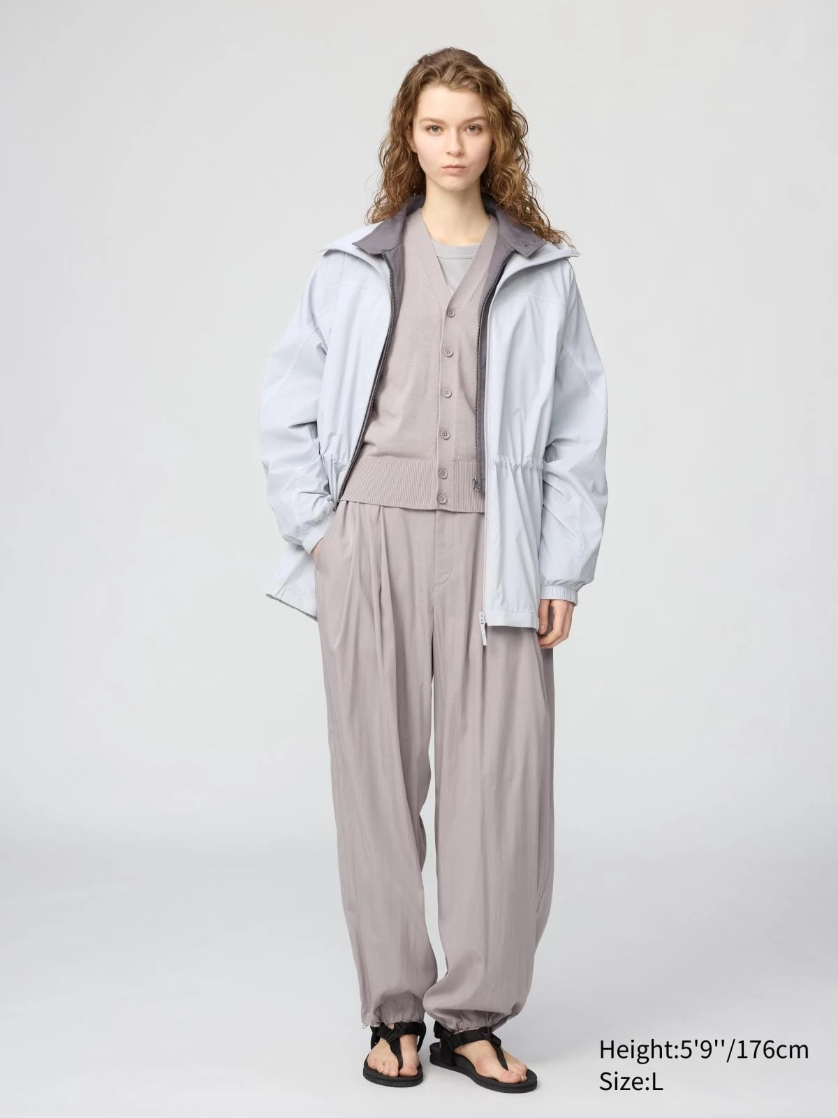 Uniqlo可攜式防曬連帽外套