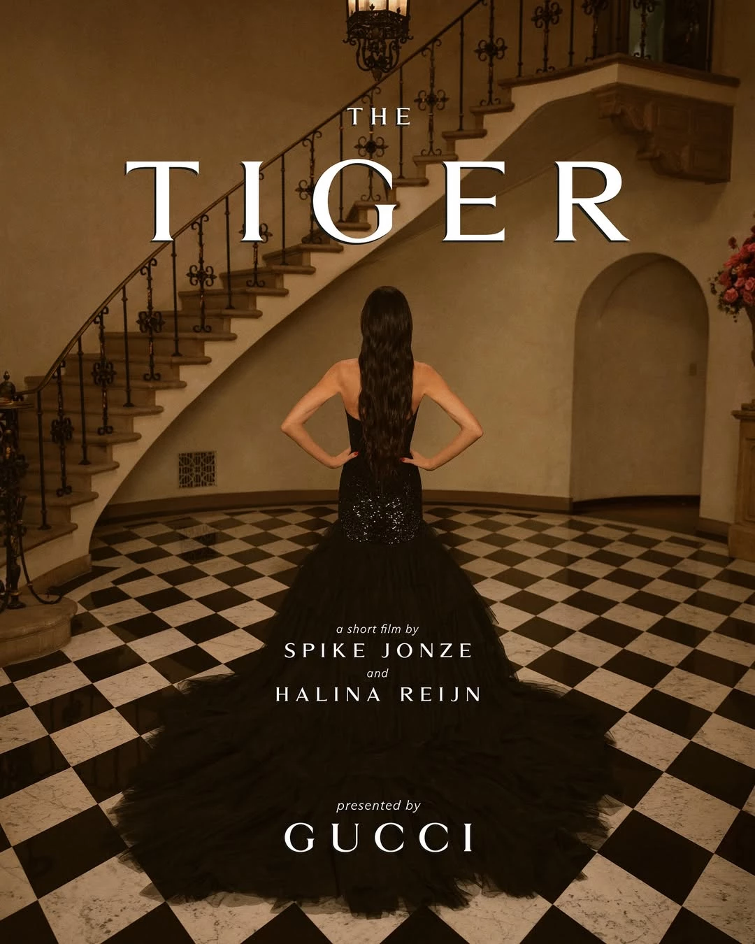 作為義大利指標性奢侈品牌 Gucci 的母公司,開雲集團於去年 9 月指派德.梅奧出任新任執行長,成為集團首位來自「外部」的領導者。在此之前,德.梅奧曾擔任法國汽車製造商 Renault(雷諾)執行長,成功帶領這家老牌車廠完成轉型,並重新定位為更具競爭力的品牌。他的上任,也意味著集團將迎來全新的視野與思維。