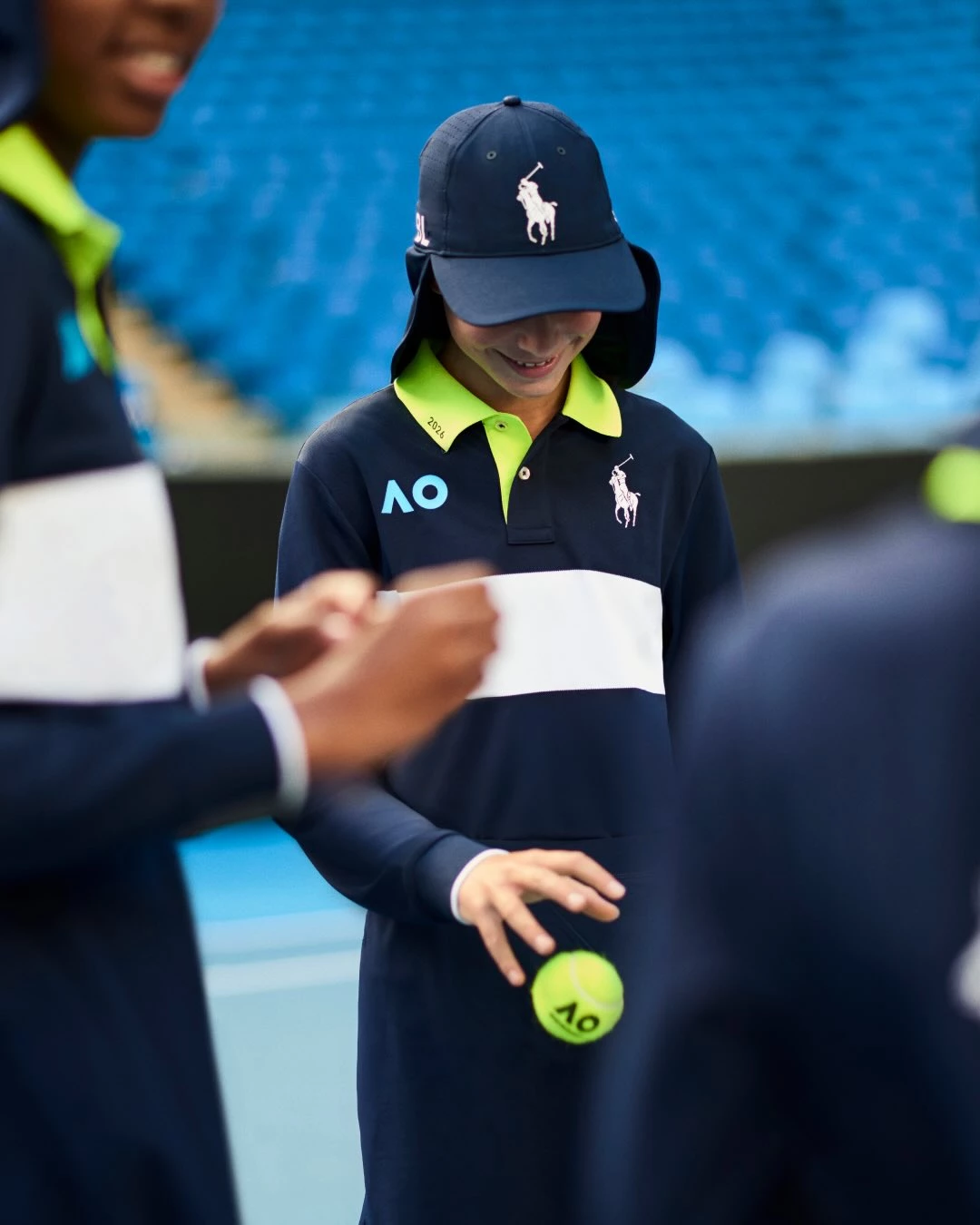 Ralph Lauren 執行長 Patrice Louvet 表示:「我們的團隊在各個地區與不同消費族群中,都實現了強勁且高品質的成長,從而能加速投資於長期戰略重點與品牌升級。」在經濟充滿變數的時代,Ralph Lauren 證明了一件事:當品牌回歸經典、提升質感並穩健控管通路策略,依然能創造亮眼成績。