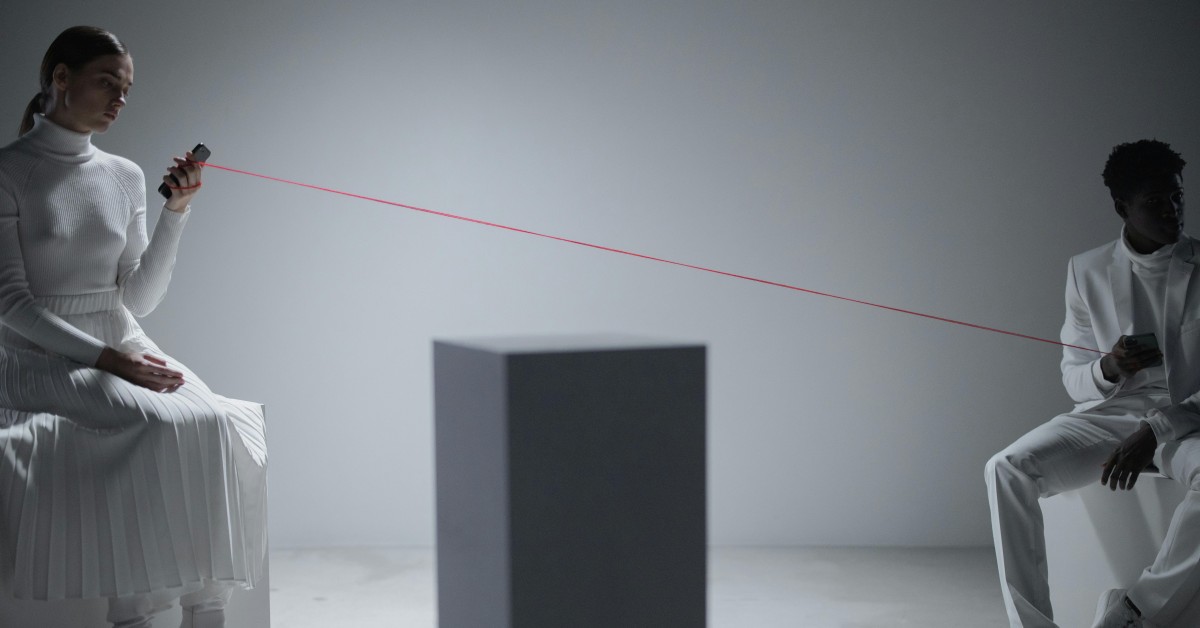 「妳先聽我說」：女性最反感的「說教男」為何這麼讓人倒彈？