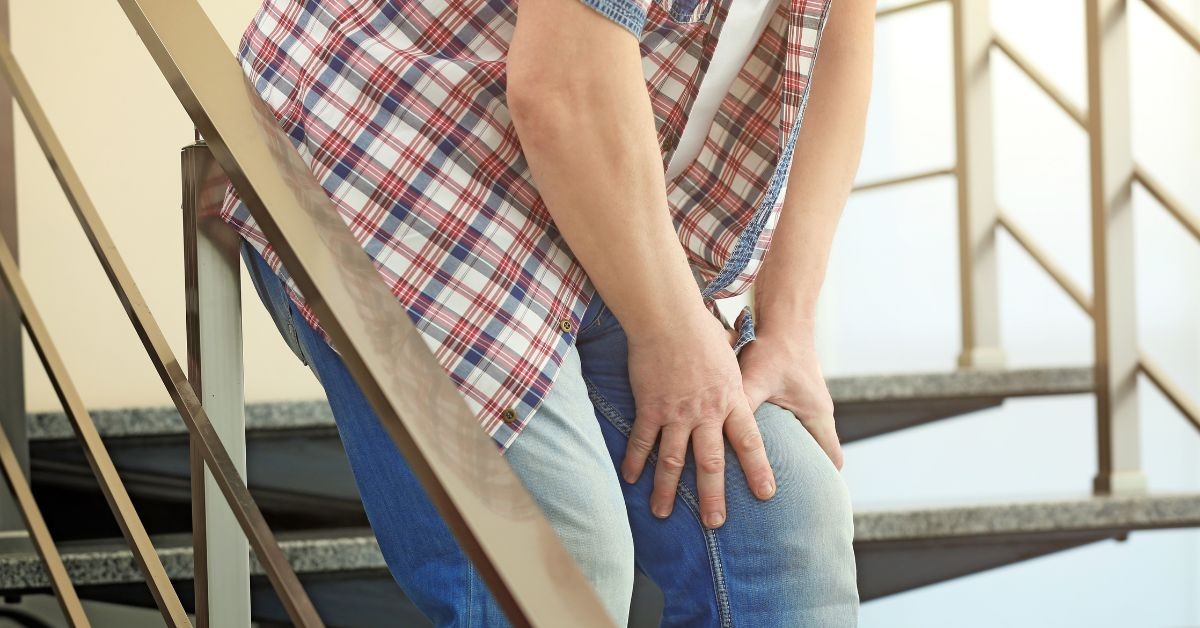 骨質疏鬆不再是老人病！7大高風險群請留意：一個動作簡單自我檢測