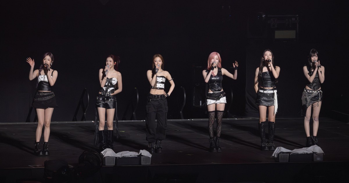 BABYMONSTER首度攻蛋！後台狂喝桃子珍奶，花車繞場寵粉新歌首亮相