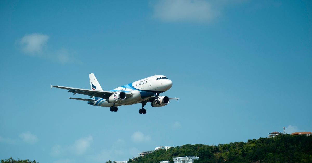 空姐爆料！飛機廁所「4大最髒時段」曝光，長途機乘客更要注意！