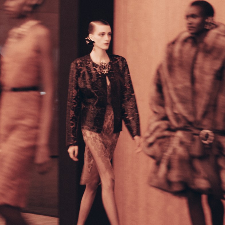 YSL 2026秋冬9大亮點：Rosé同框蜜雪兒菲佛、經典菸裝60週年全解析