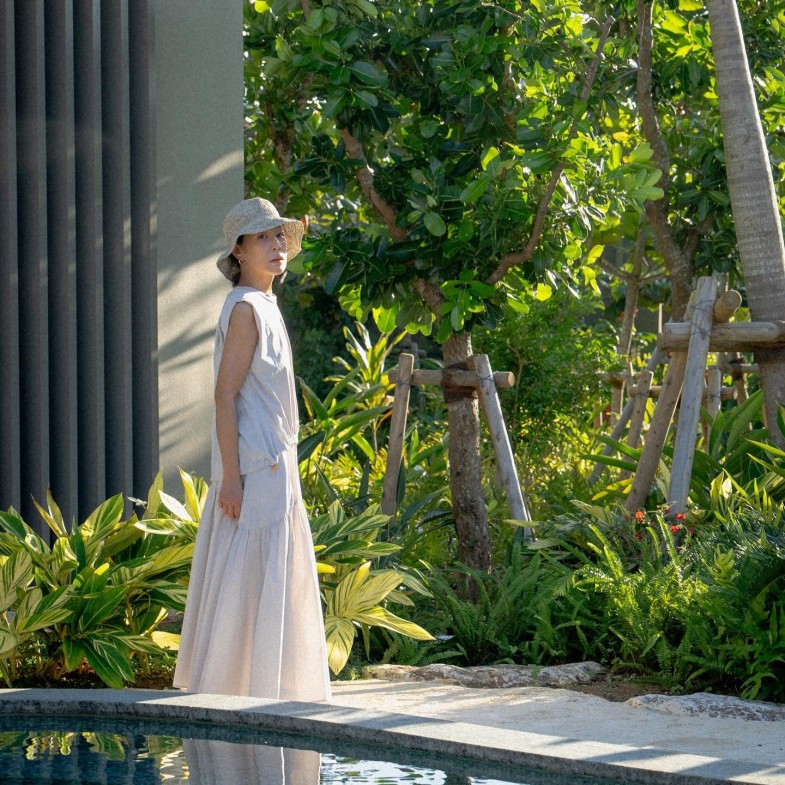 劉若英56歲減齡穿搭5招：襯衫穿搭超凍齡，薄底鞋推薦「它」