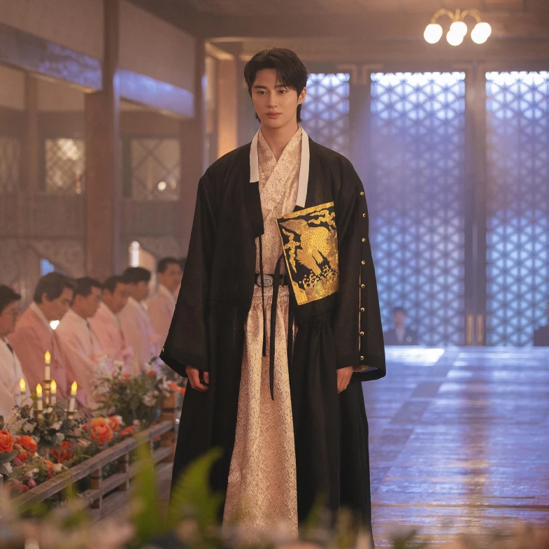 邊佑錫《21世紀大君夫人》登基大炎上，竟讓IU哽咽道歉？一文看懂背後歷史爭議