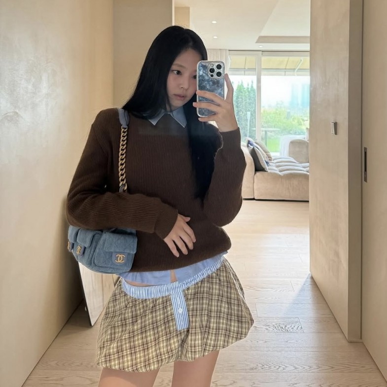 Jennie針織穿搭4招公式！秋冬日常造型靈感，「這樣穿」保暖又時髦