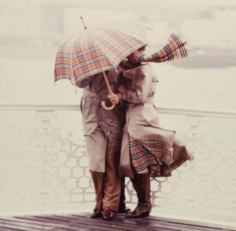 Burberry 2025股價翻倍，3個關鍵成品牌逆轉關鍵｜時髦經濟