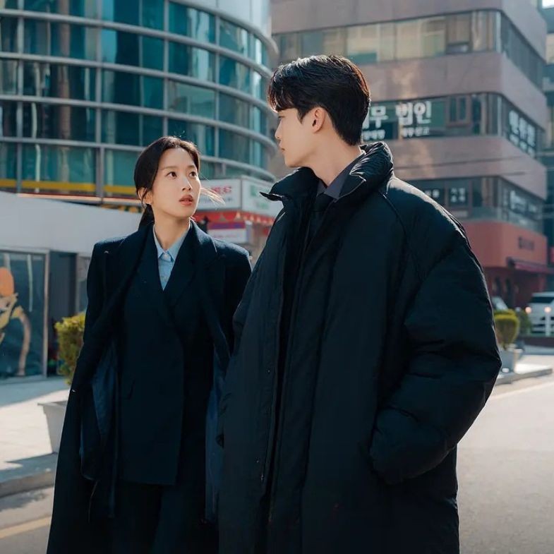 【塔羅占卜】曖昧對象遲遲沒回應？一張牌揭露他是否會主動聯繫你！