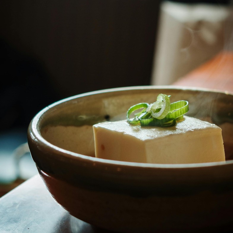 60歲中森明菜身材維持靠「高蛋白豆腐餐」！熟齡增肌飲食與運動指南