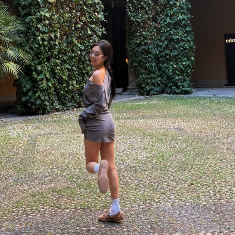  2025秋冬精品薄底鞋8款推薦，Jennie腳上這雙準備缺貨！