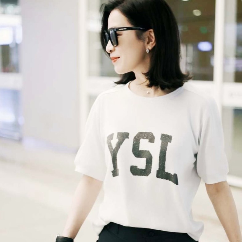 《新聞女王2》佘詩曼50歲減齡祕訣：4招穿搭技巧 + 3招心態養成術