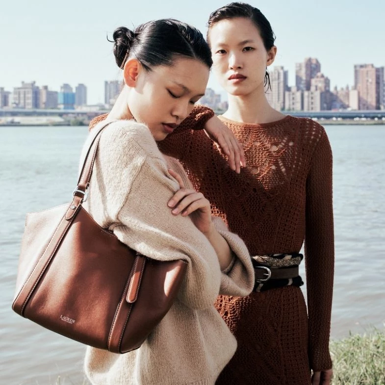 Lauren Ralph Lauren 秋冬衣著靈感！提花斗篷、雕花洋裝與針織單品，穿出自信女性魅力