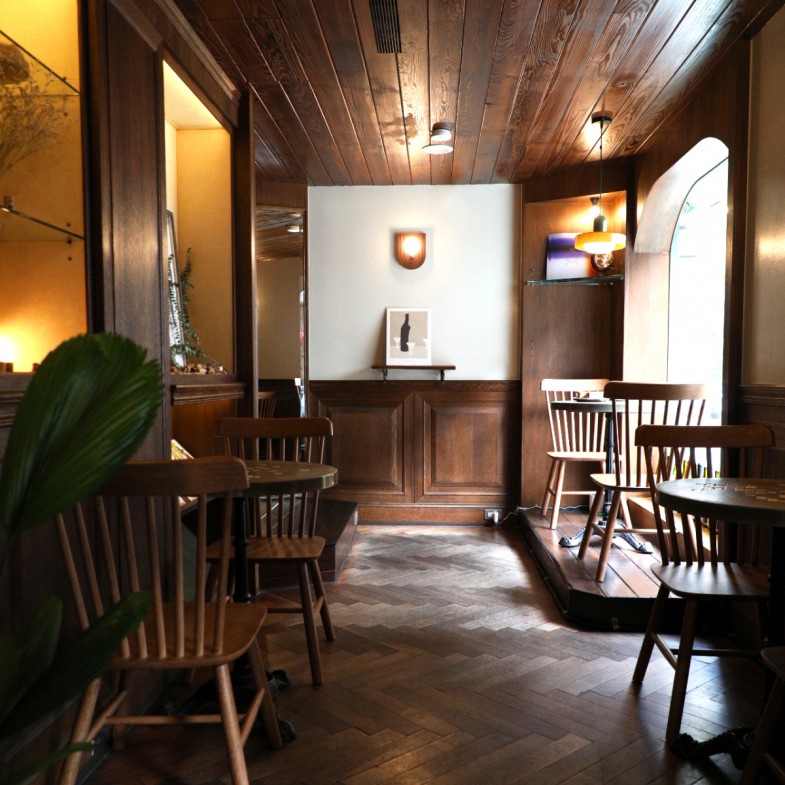 台北美食新地標 More/Less！東區最美Wine Café 登場，白天晚上不一樣