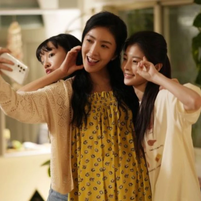 Netflix《看看你有多愛我》持續霸榜，6大最痛金句：「孩子出生的那一刻起，你就沒有自己了。」