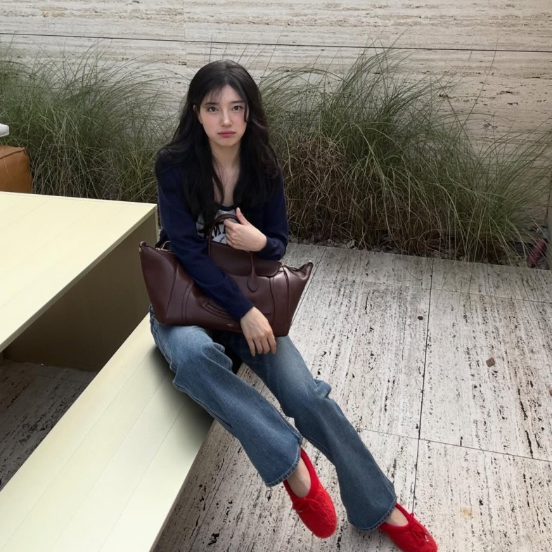 《許願吧，精靈》秀智私服穿搭5招：西裝外套＋牛仔褲穿搭，打造少女氣質