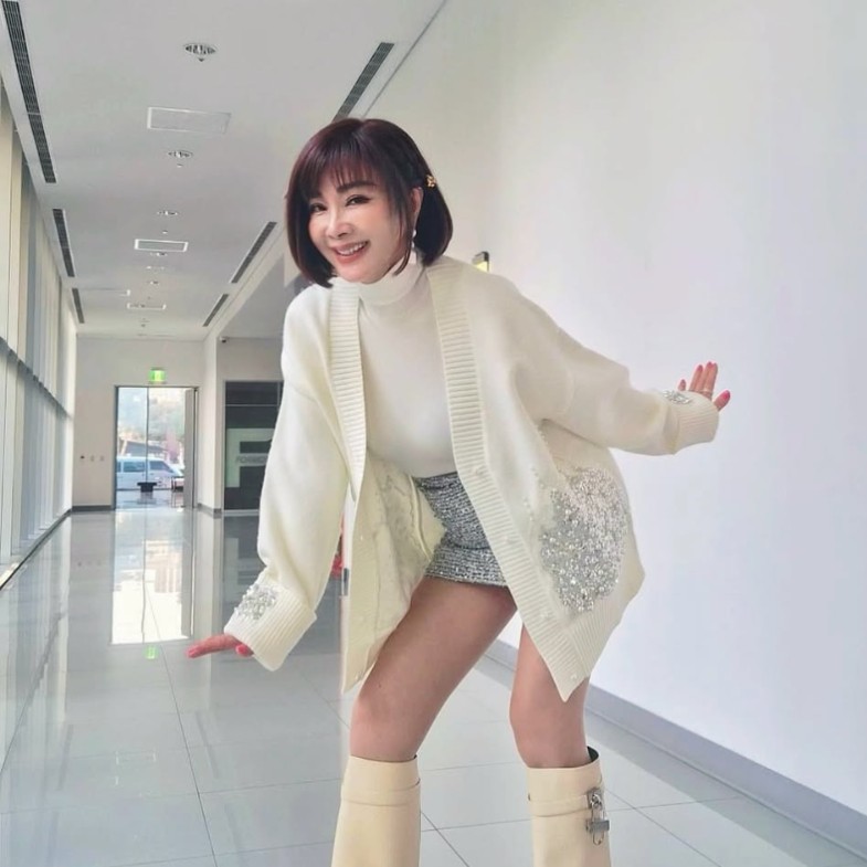 69歲陳美鳳瀏海短髮超凍齡！60歲減齡短髮推薦10款，修飾臉型又顯髮量